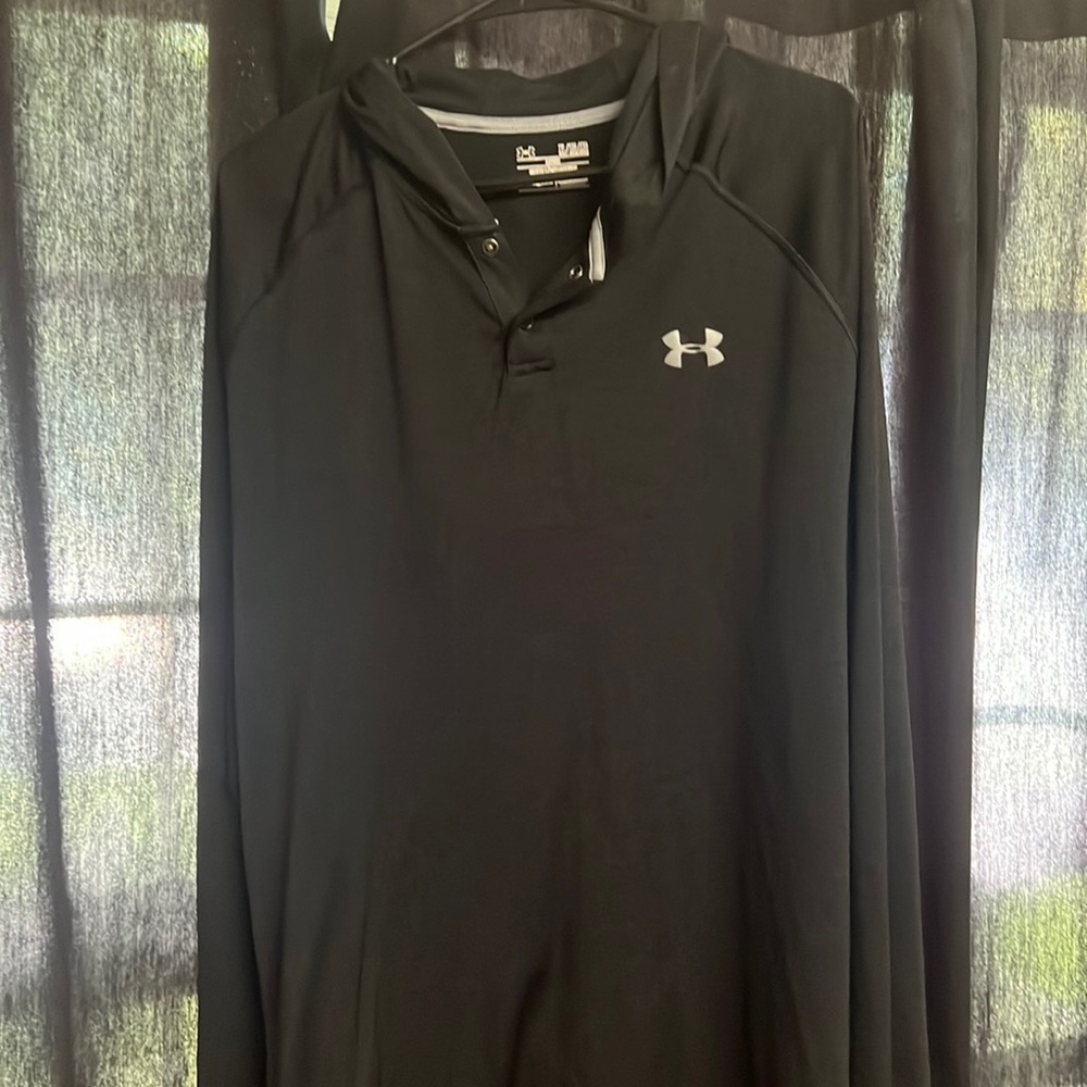 Under armor heat gear hoodie.